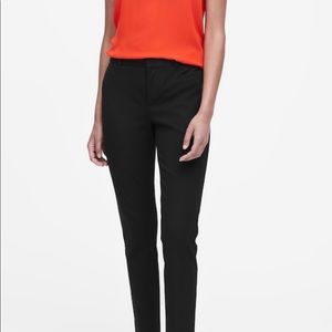 Mid Rise Sloan Machine Washable in Black